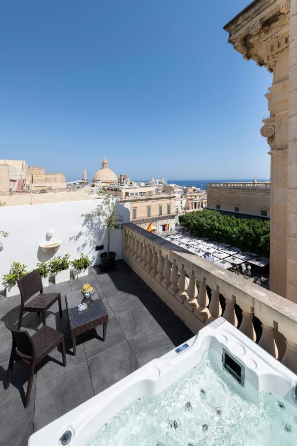 U Collection - A Luxury Collection Suites, فاليتا المظهر الخارجي الصورة
