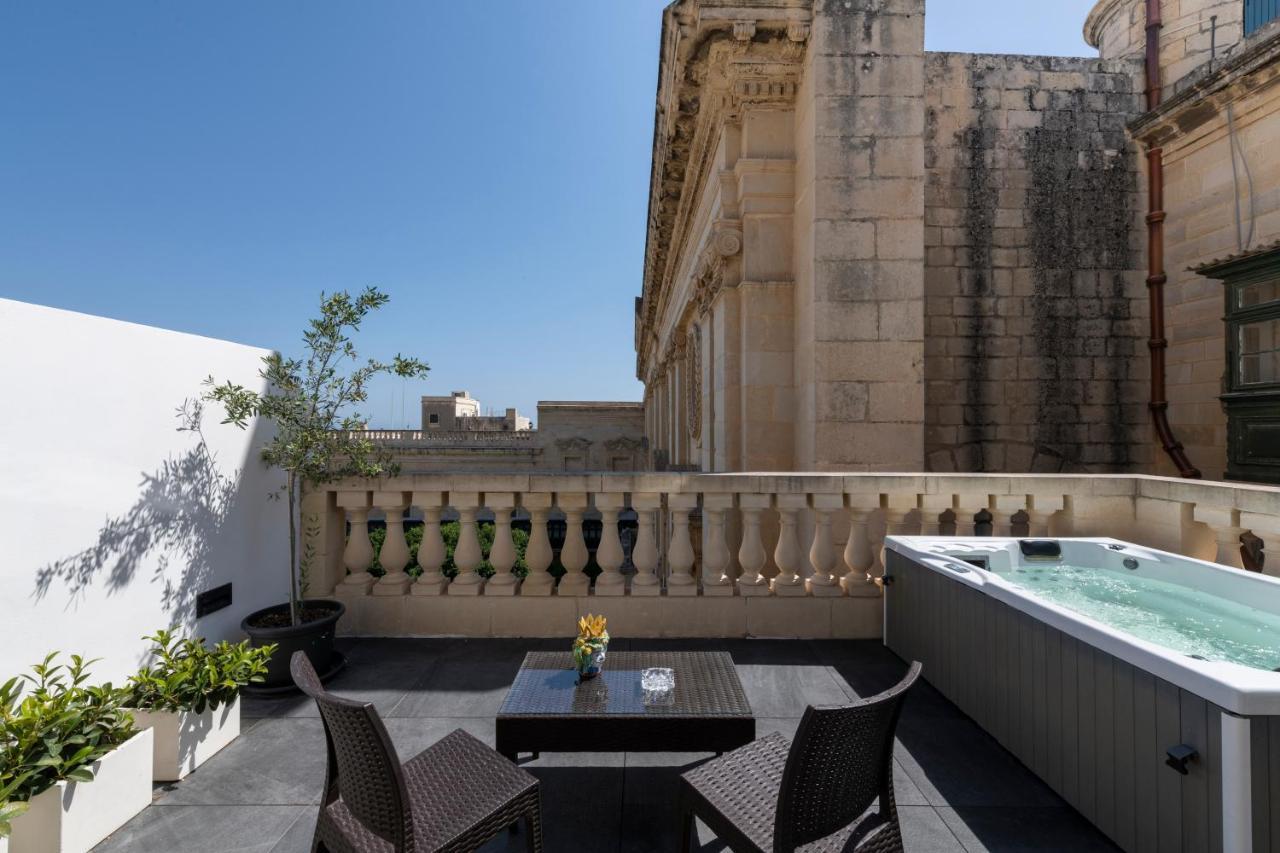 U Collection - A Luxury Collection Suites, فاليتا المظهر الخارجي الصورة